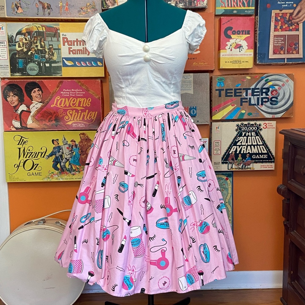 Vixen by Micheline Pitt Makeup Print swing skirt *flawed* XL